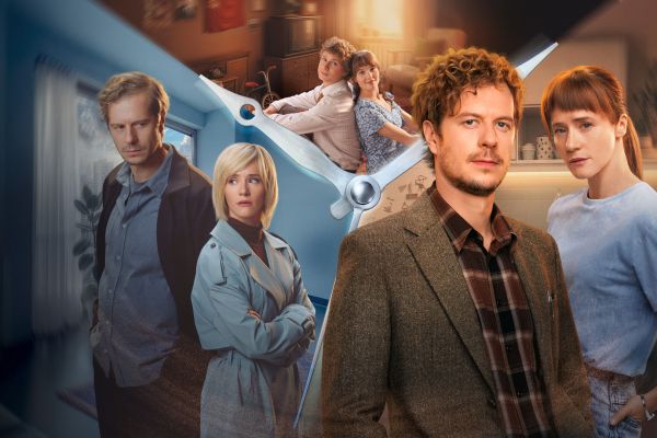 Рецензия на сериал «Время Счастливых»: Тихон Жизневский и Ольга Лерман тогда, сейчас, потом