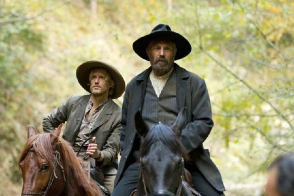 Хэтфилды и МакКои (2012). Трейлер (англ.)