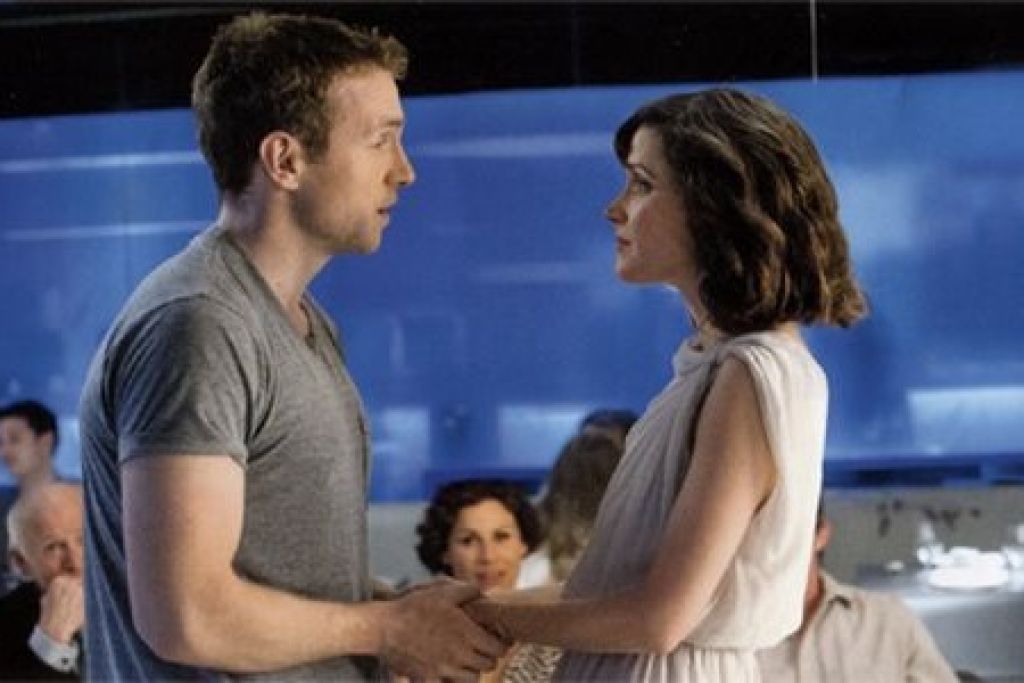 I give it year. Роуз бирн даю год. Бриджит джонс постер. Даю год. Даю год постер.