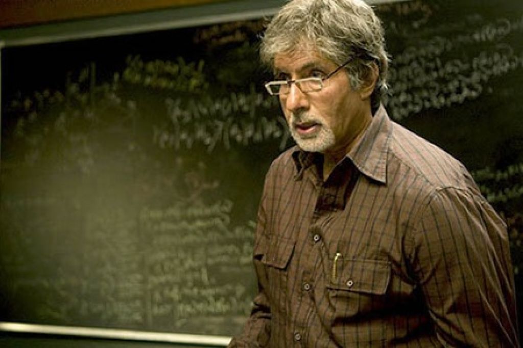 профессор у доски. фильм приключения шурика 1965 операция. профессоры математики. шурик экзамены фильм. экзамен приключения шурика профессор.