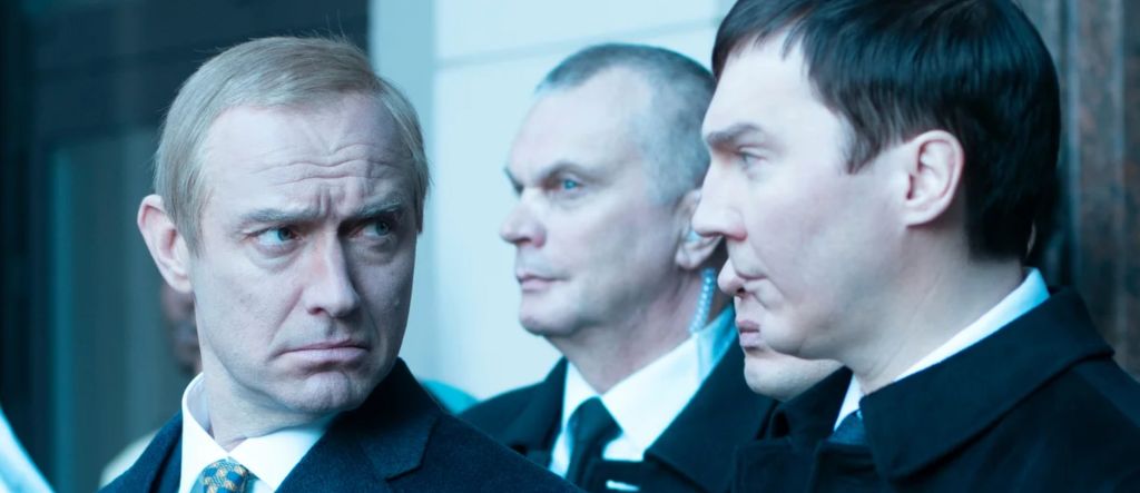 Вышел трейлер «Кремлёвского волшебника» с Джудом Лоу