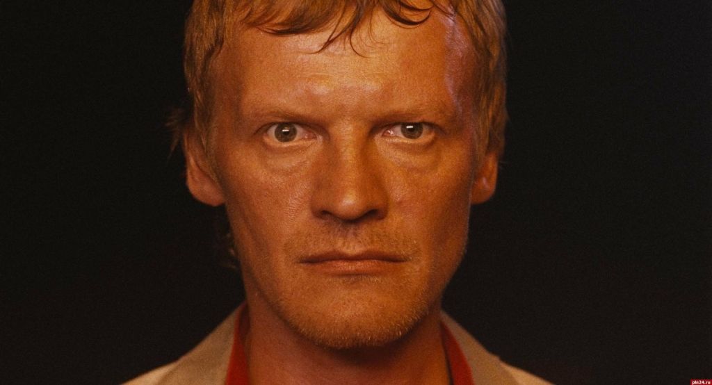 Алексей Серебряков стал жертвой обманщиков из соцсетей