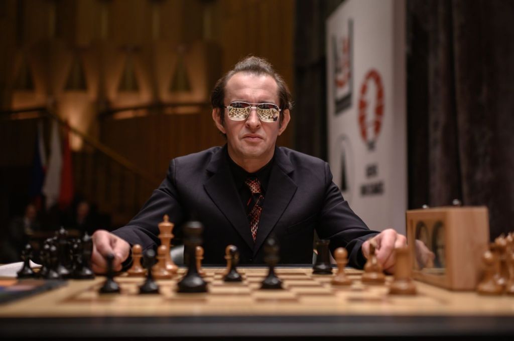 Хабенский против Янковского: Вышел трейлер шахматной драмы «Чемпион мира»