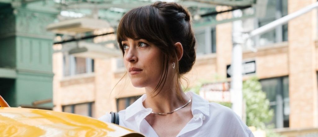 Дакота Джонсон сыграет служанку-андроида