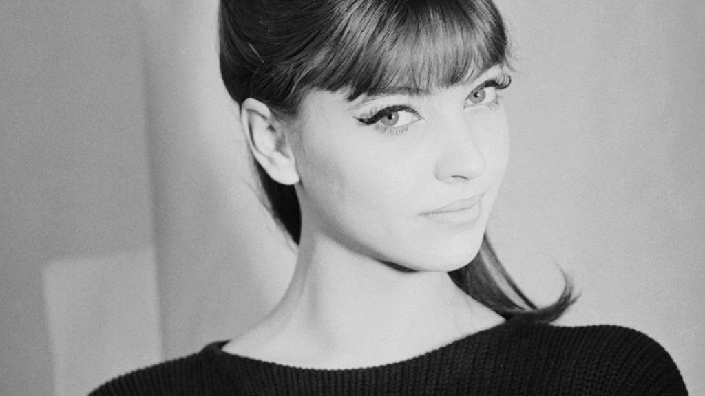 Анна карина манко