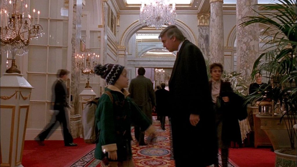 В Канаде вырезали камео Дональда Трампа из «Один дома 2»