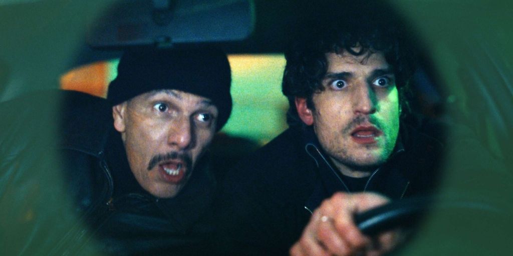 Океанолог, вор, его жена и черная икра: рецензия на комедию Луи Гарреля «По правилам и без»