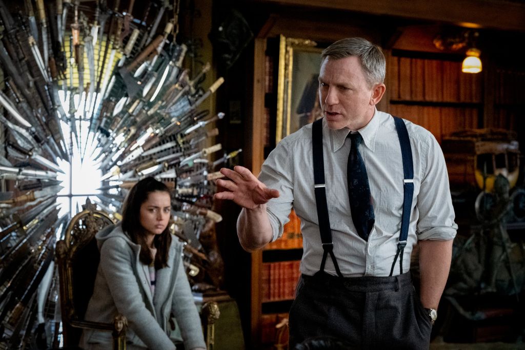 Netflix купил сиквелы «Достать ножи» за 450 млн долларов