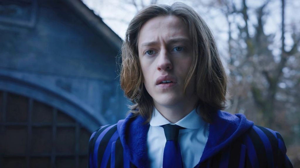 Актёр сериала «Уэнсдэй» опроверг обвинения в насилии