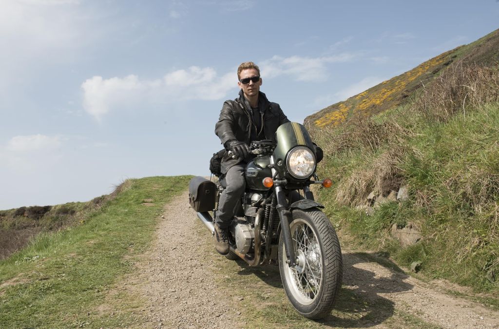 Ночной администратор S01 E02