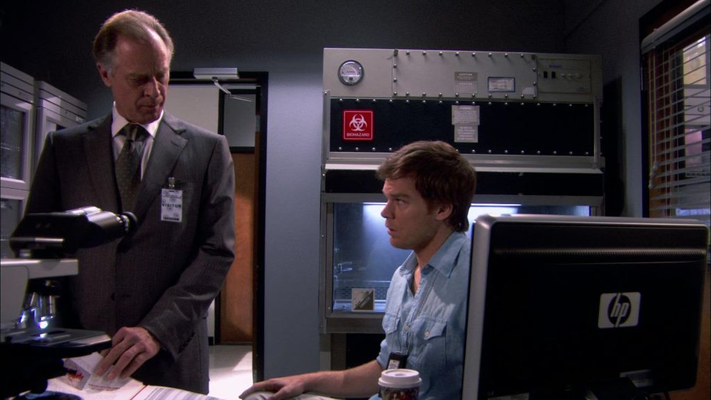 Декстер S04 E01