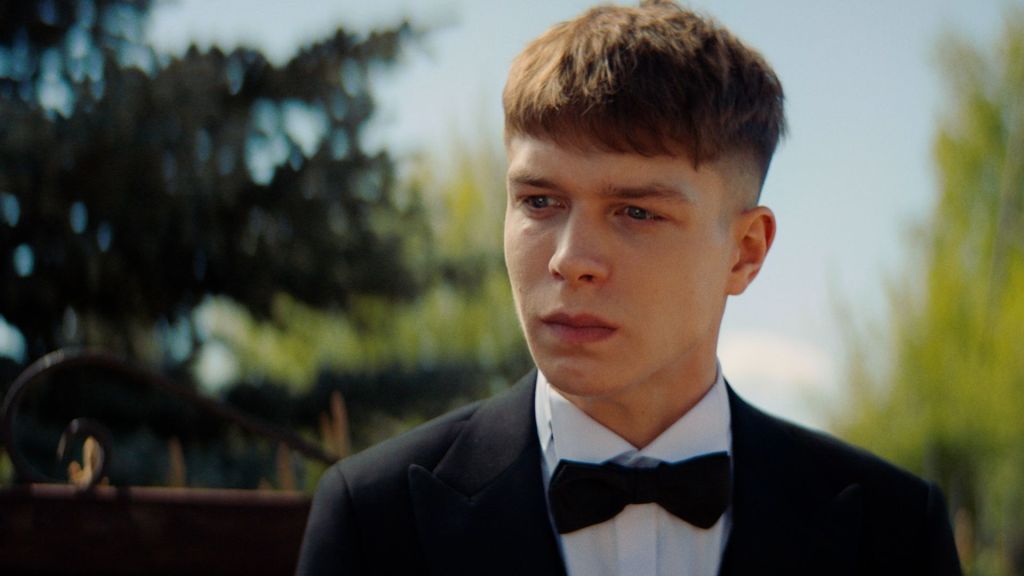 Новенький S4 E1
