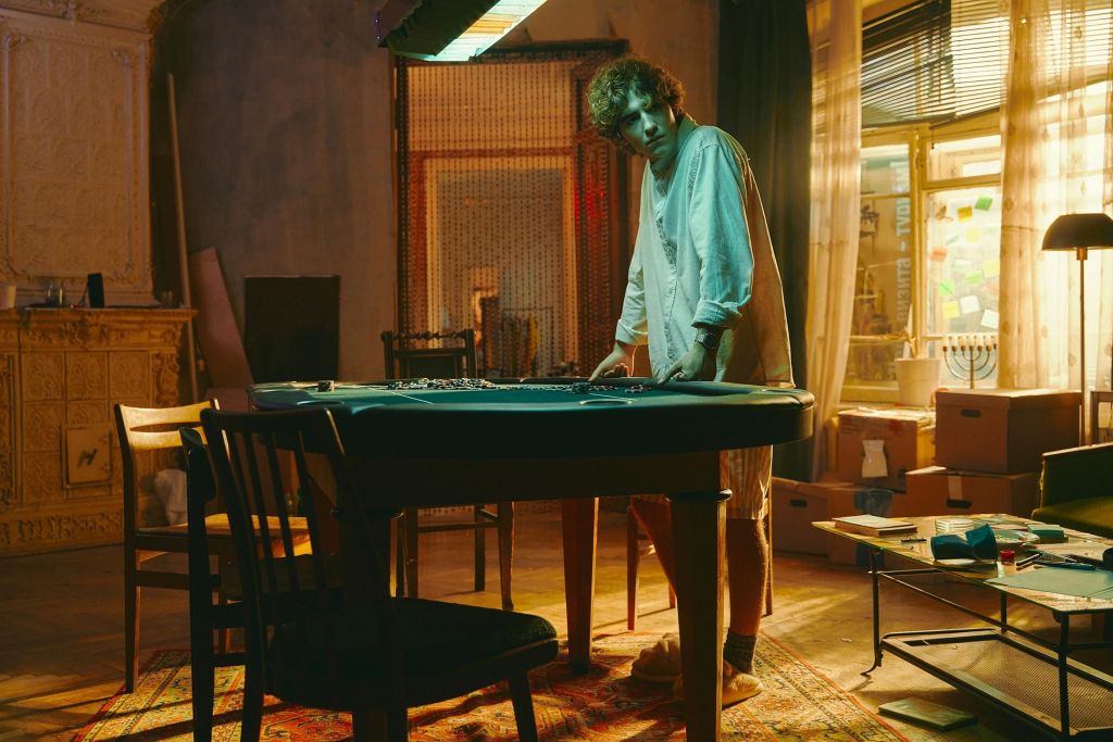 Нам покер S01 E02