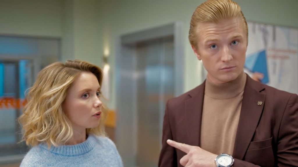 Интересное положение S01 E03