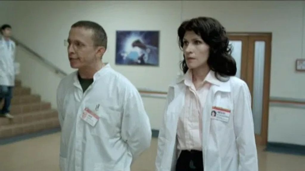 Интерны S01 E38