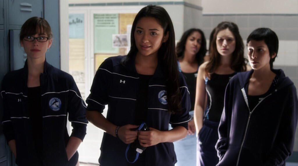 Милые обманщицы S01 E16