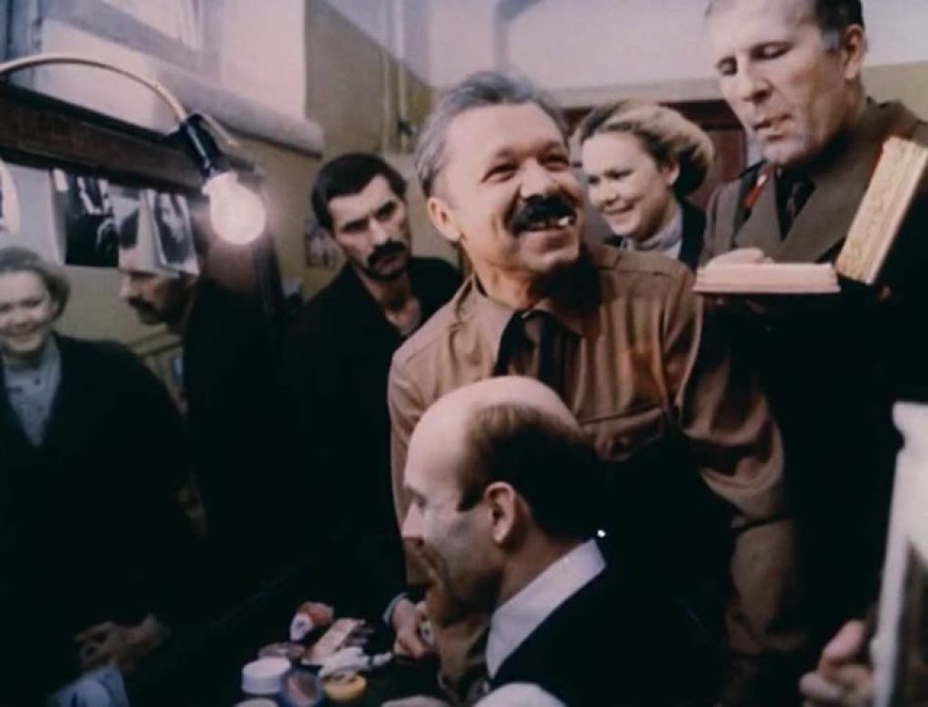 Комедия строгого режима фильм 1992. Комедия строгого режима фильм 1992 постер. Комедия строгого режима 1992. Комедия строгого режима 1992. Комедия строго режима.