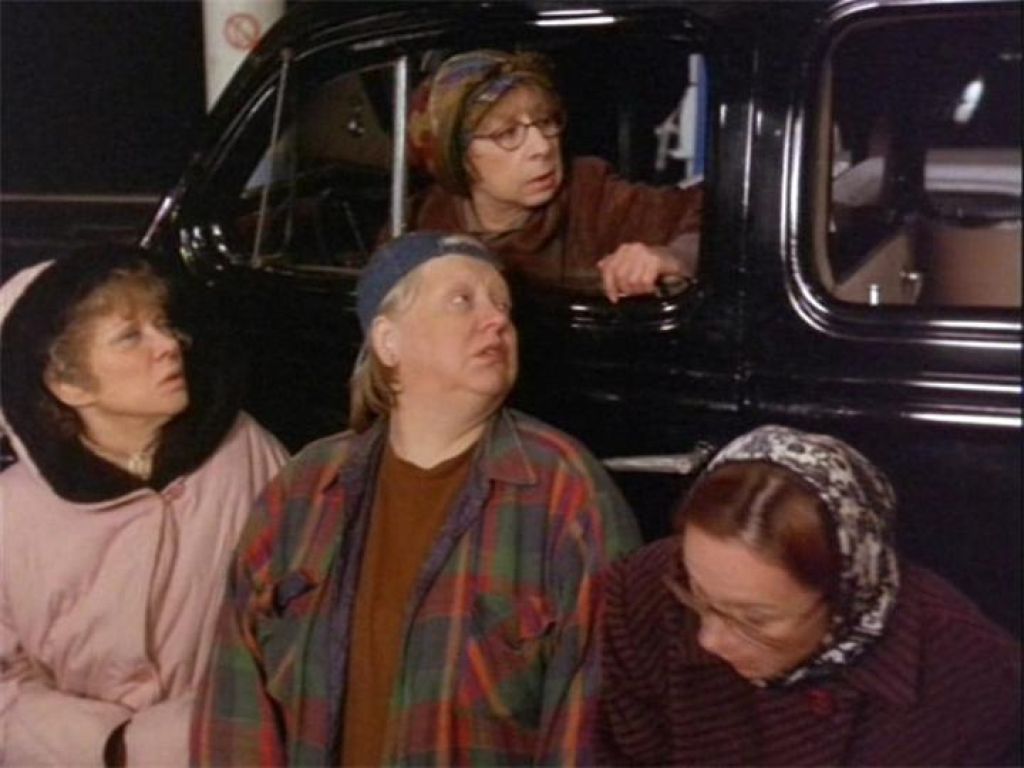 елена крючкова старые клячи. что такое дзен простыми словами. дзен цитаты. ахеджакова в фильме старые клячи. михаил евдокимов старые клячи.