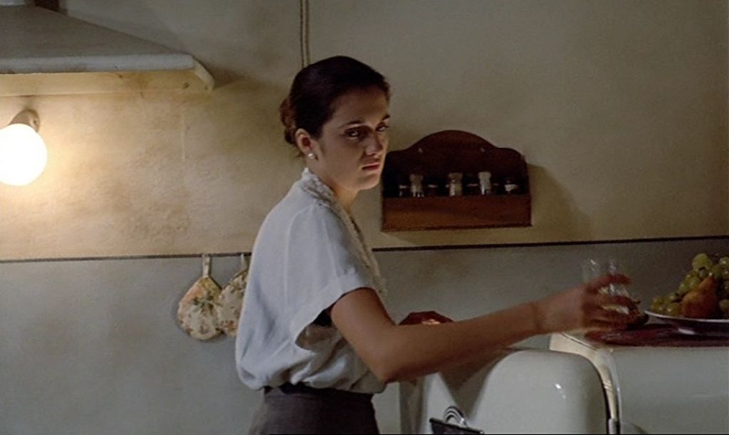 Служанка (1986) — Фильм.ру