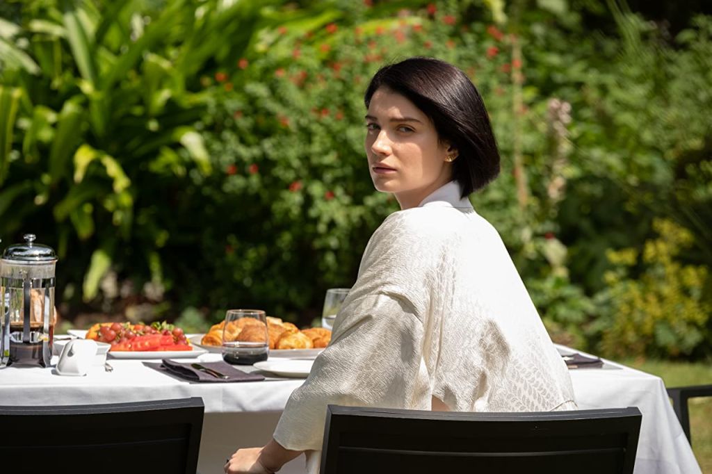 В её глазах (сериал, 2021, 1 сезон) — Фильм.ру