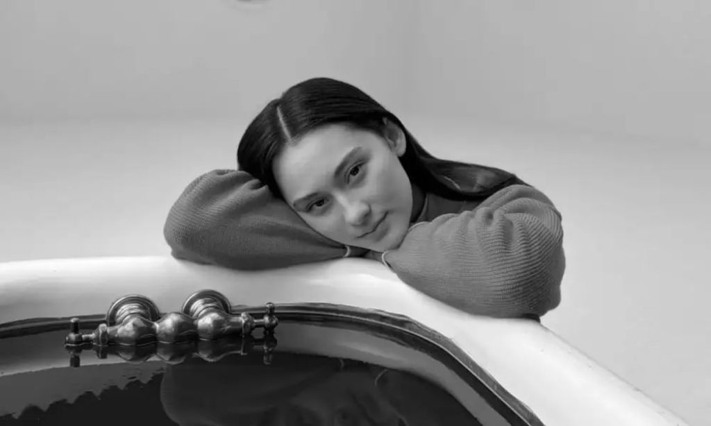 Молодые люди