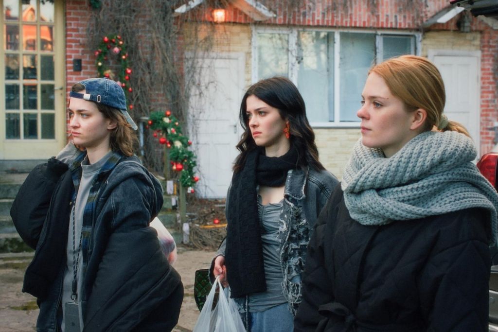 Фейерверки днем