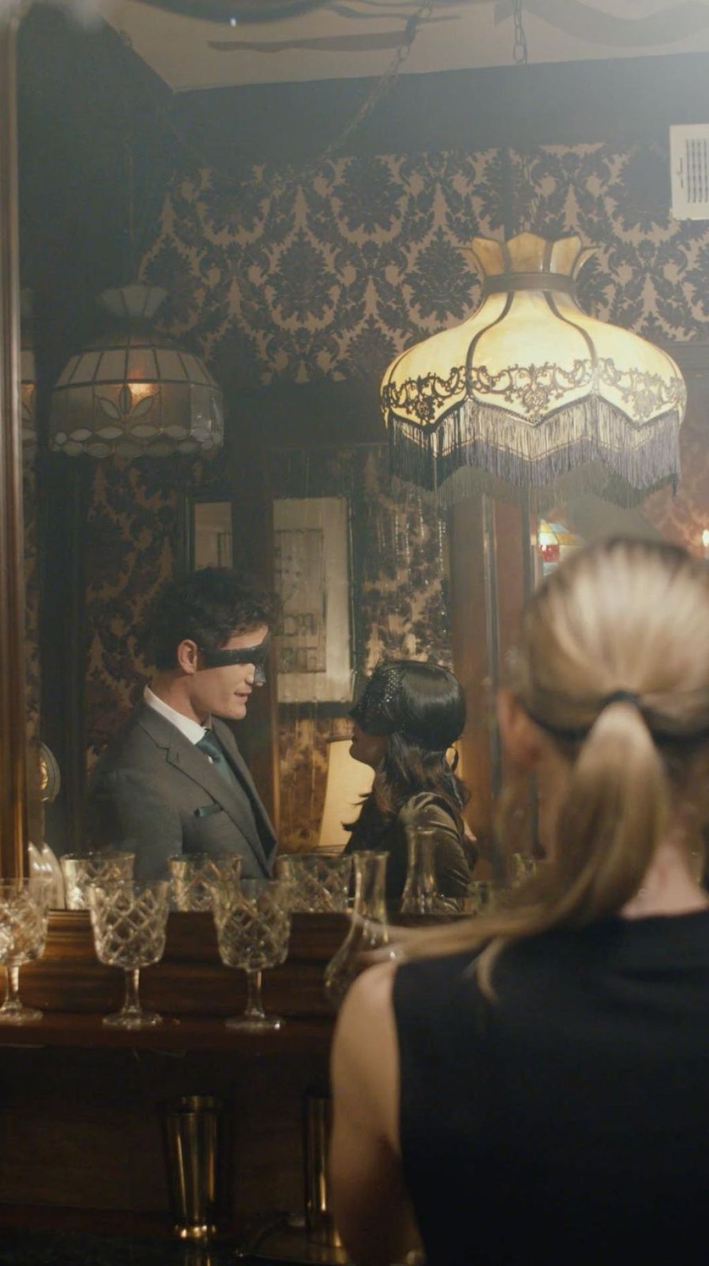 Купить её компанию и любовь