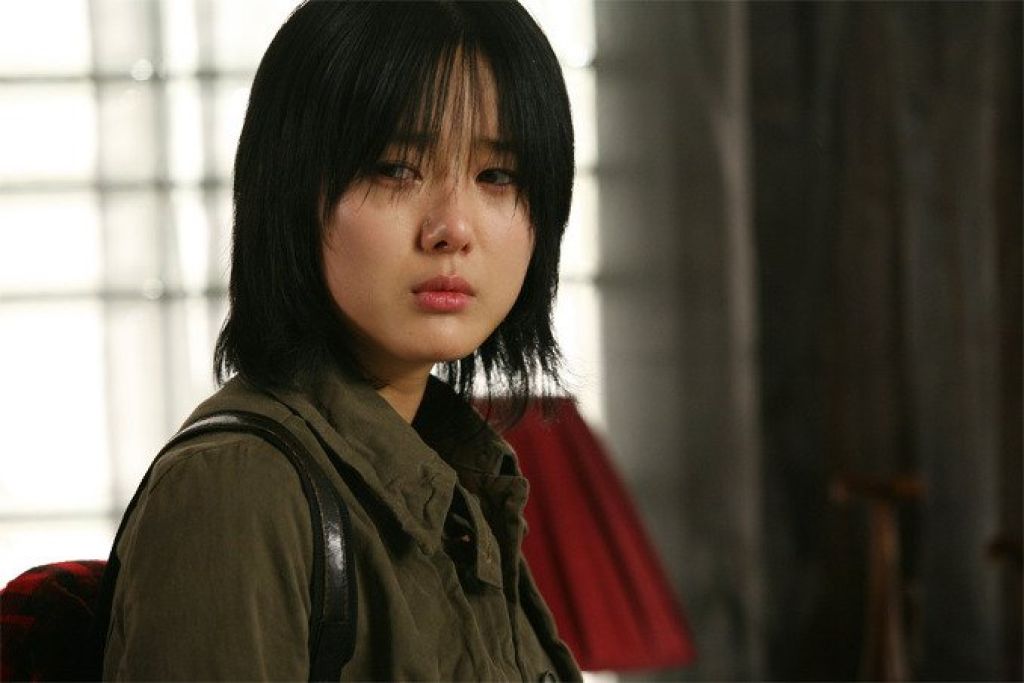 Voices (2007). девушка по соседству 2007 постер. воспоминания убийцы дорама. дорама кто то позади тебя. голоса 2007.