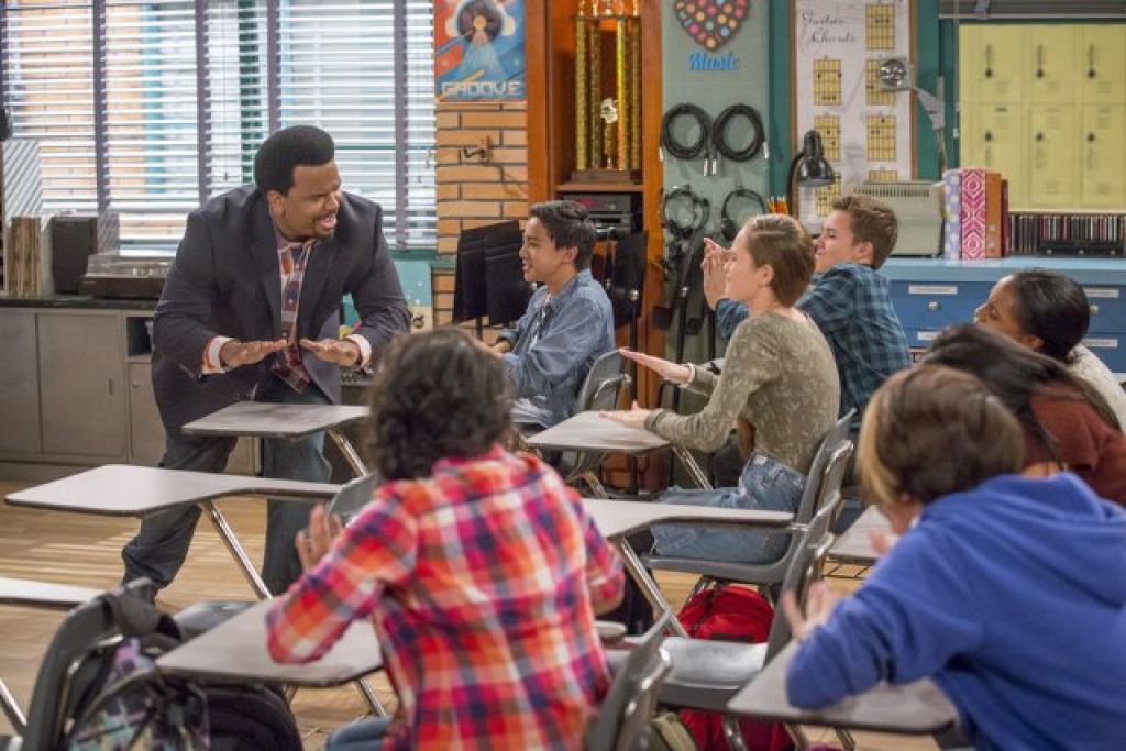 Крэйг робинсон мистер робот. Мистер робинсон. Мистер робинсон. Mr robinson. Крэйг робинсон.