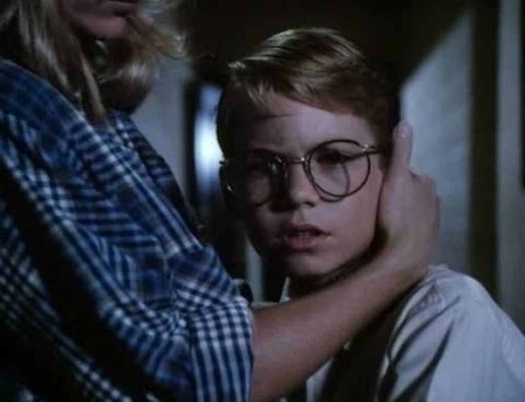 Монстр в шкафу (1986) - Фото и кадры из фильма - Фильм.ру