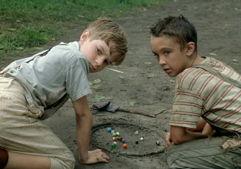 Boy movies. Шадрак (1998). Shadrach 1998 film. Shadrach фильм 1999. Мальчишеская Нагота в фильмах.