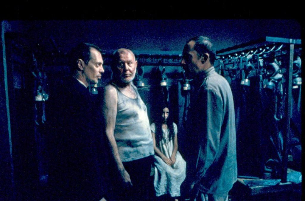 Серая зона из харькова. Серая зона (2001). Камелия Григорова серая зона. Харви Кейтель зондеркоманда.