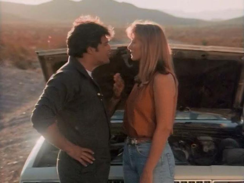 ален делон в фильме искатели приключений. лино вентура искатели приключений. искатели приключений летиция. последний искатель приключений. последний искатель приключений.