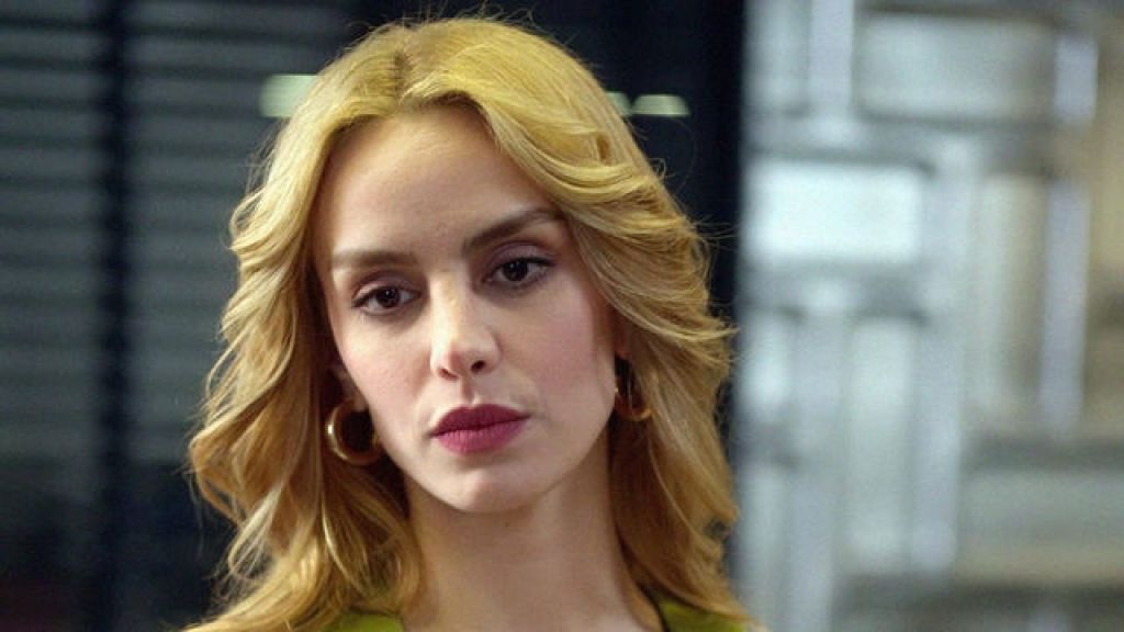 Любовница и жена против мужа