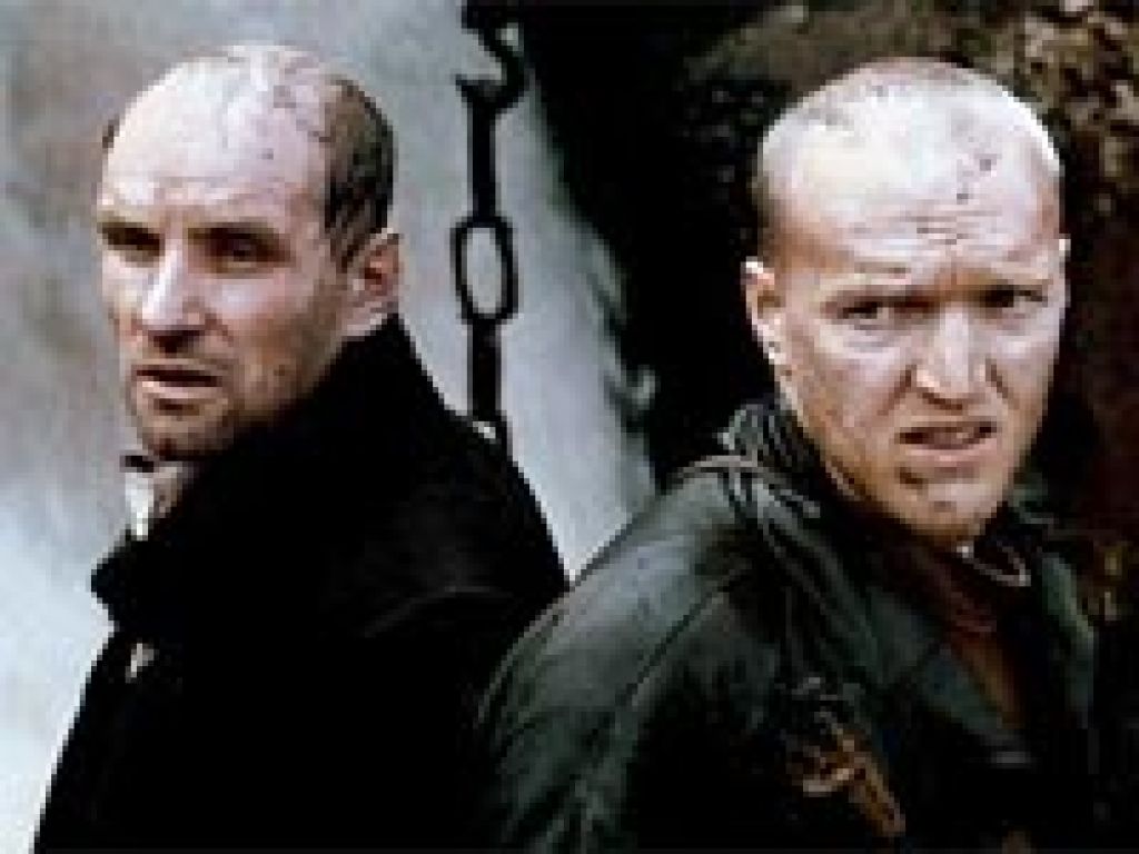 Британский Институт кино попросил 75 кинематографистов, продюсеров и журналистов выбрать по одному фильму, который, по их мнению, непременно должны увидеть будущие поколения