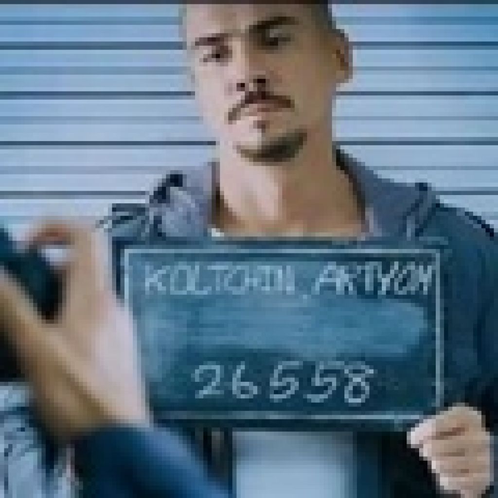 Собственно бокса как такового здесь негусто, зато богато представлен Гонконг и даже есть пресловутый падающий вертолет. Что еще нужно для счастья?