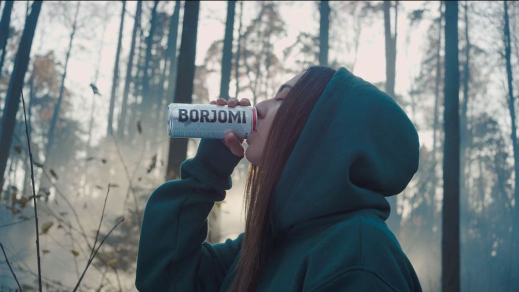 Певица Manizha в коллаборации с «Боржоми» представляет беспрецедентный арт-проект «Изумруд»…