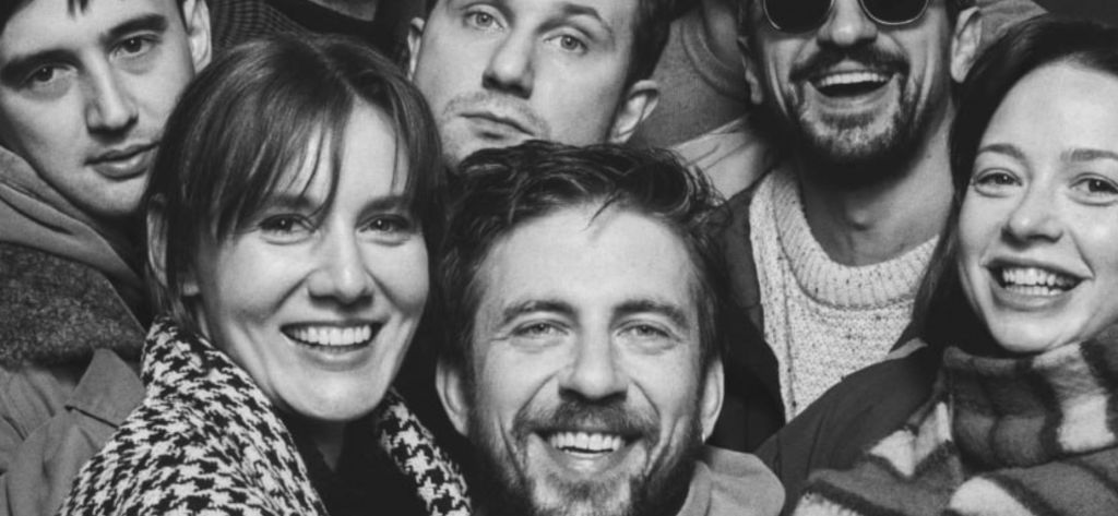 Картины дружеских связей