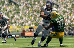 Скриншот из игры «Madden NFL 25»