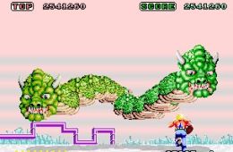 Скриншот из игры «Space Harrier»
