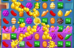 Скриншот из игры «Candy Crush Soda Saga»