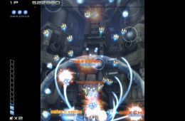 Скриншот из игры «Ikaruga»