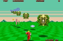 Скриншот из игры «Space Harrier II»