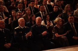 Театральная зона