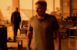 Бегущий по лезвию 2049