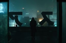 Бегущий по лезвию 2049