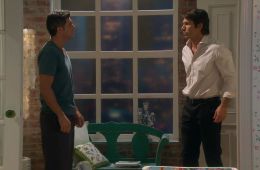 Кто-то смотрит на тебя