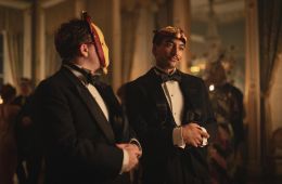 Семь циферблатов Агаты Кристи