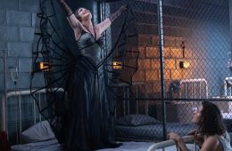 Поцелуй женщины-паука