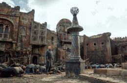 Трудно быть богом